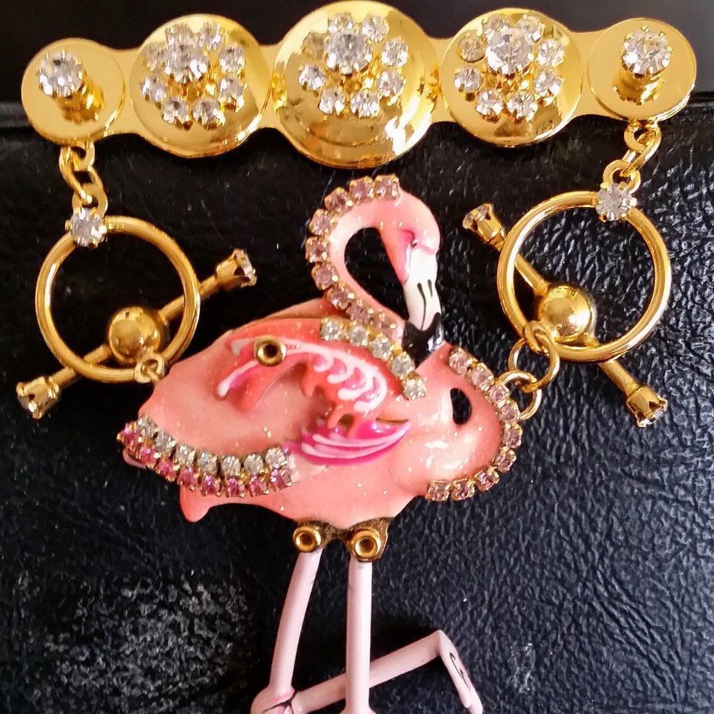 Bracelet or Pin Option - Picture 2 of 8